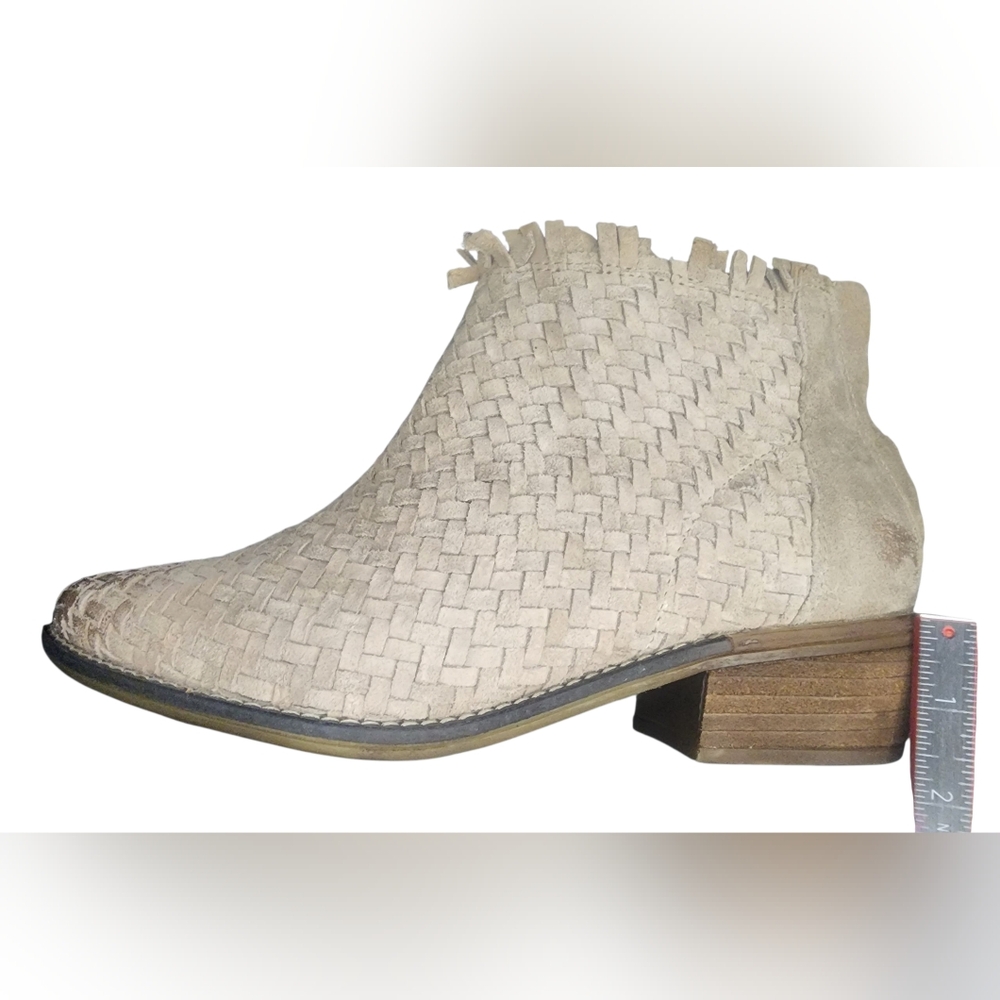 Very Volatile Nashwan Bootie, Womens 9.5 - Picture 10 of 10